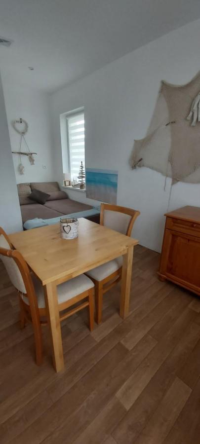 Willa Wieniotowo Apartamenty Przy Lesie I Plazy Ap Am Wald Und Strand 尤斯托尼莫斯基 外观 照片